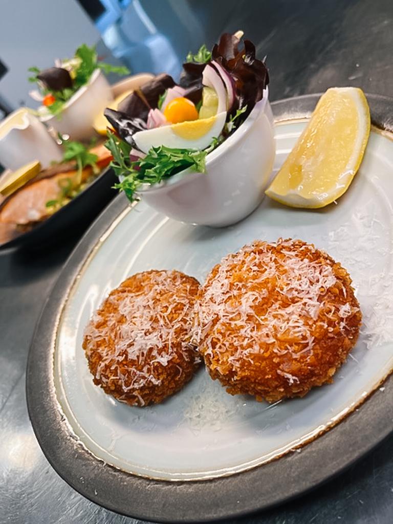 Domein De Ghellinck - Menukaart Heerlijke dagverse gerechten. Ontdek onze suggesties of geniet van onze klassiekers.